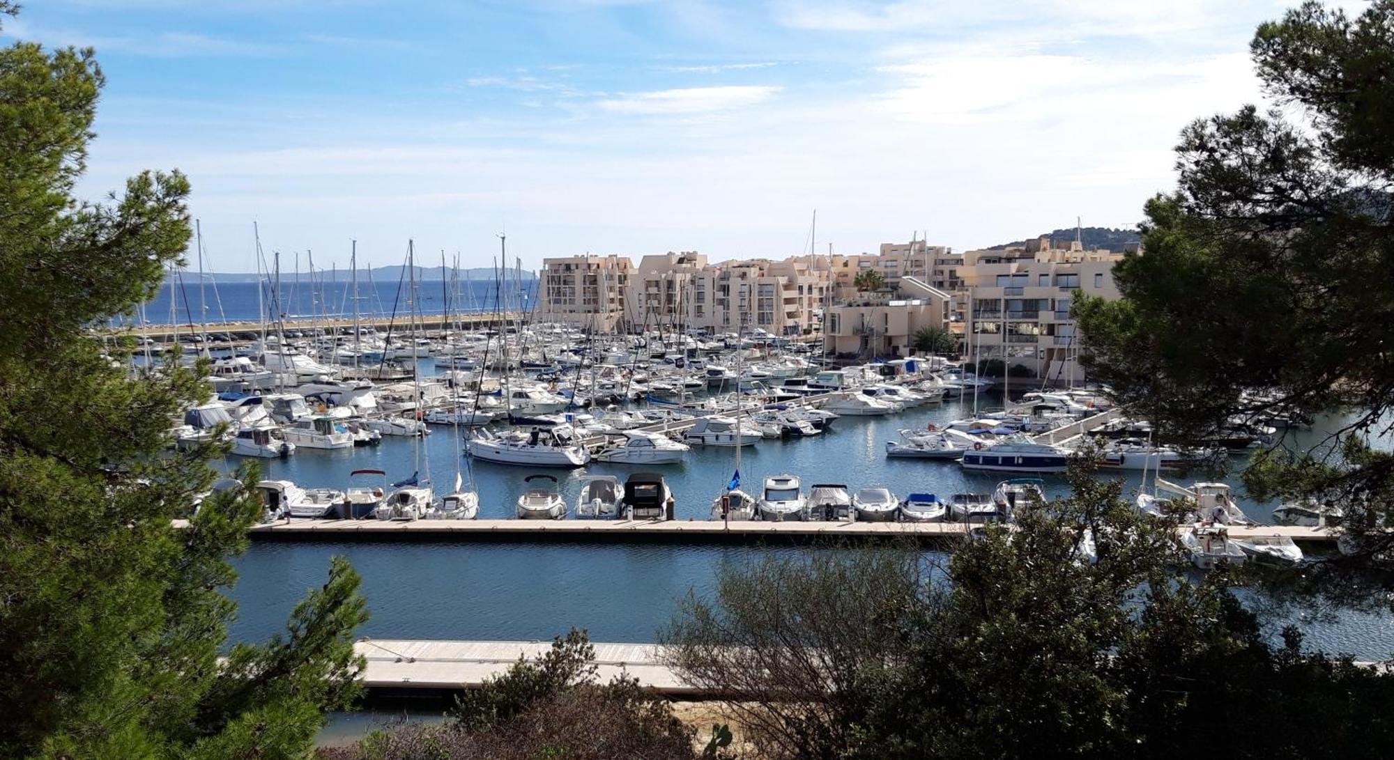 T2 BORMES LES MIMOSAS, La Faviere à 5 mn à pieds de la plage Bormes-les-Mimosas Exterior foto